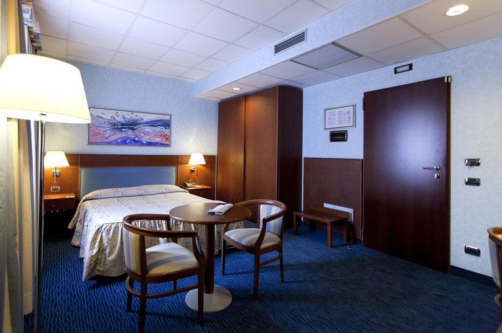 Palace Hotel Moderno Pordenone Pokój zdjęcie