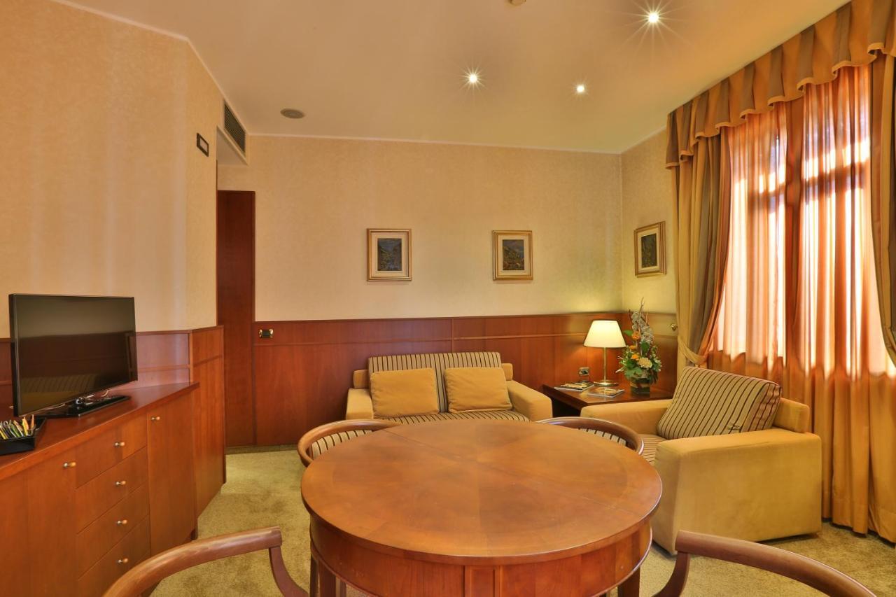 Palace Hotel Moderno Pordenone Zewnętrze zdjęcie