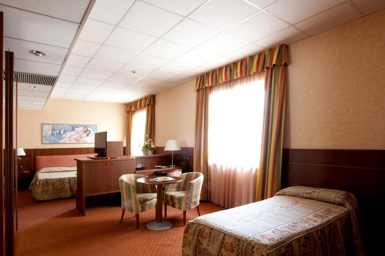 Palace Hotel Moderno Pordenone Zewnętrze zdjęcie